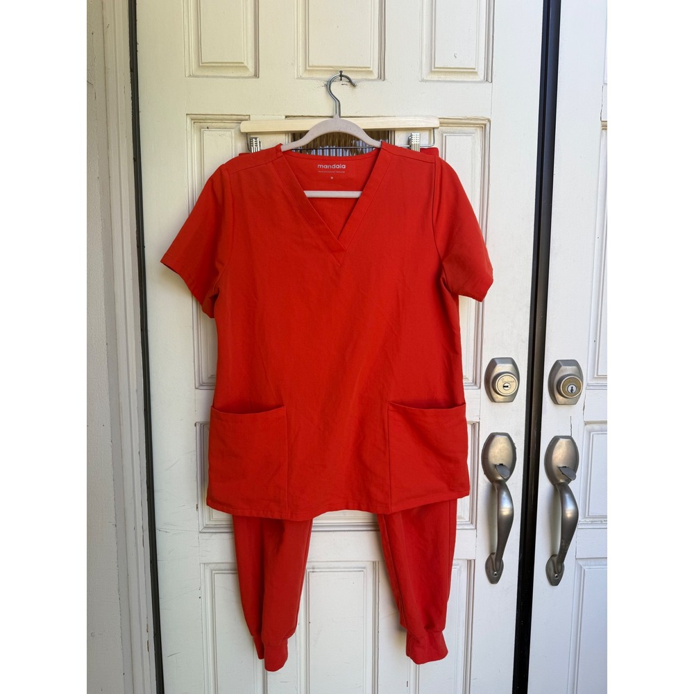 Mandala Orange Scrub Set Equa-Tek V-Neck Top Jogger Pants Size Medium